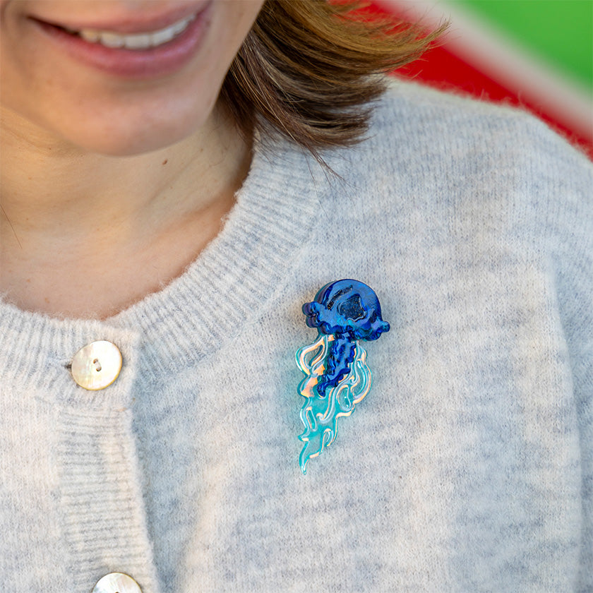Slippin Under Brooch