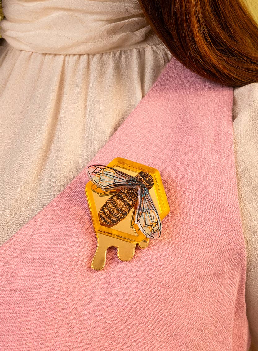 Glistening Bee Brooch - stock expected by mid September - reserve now
