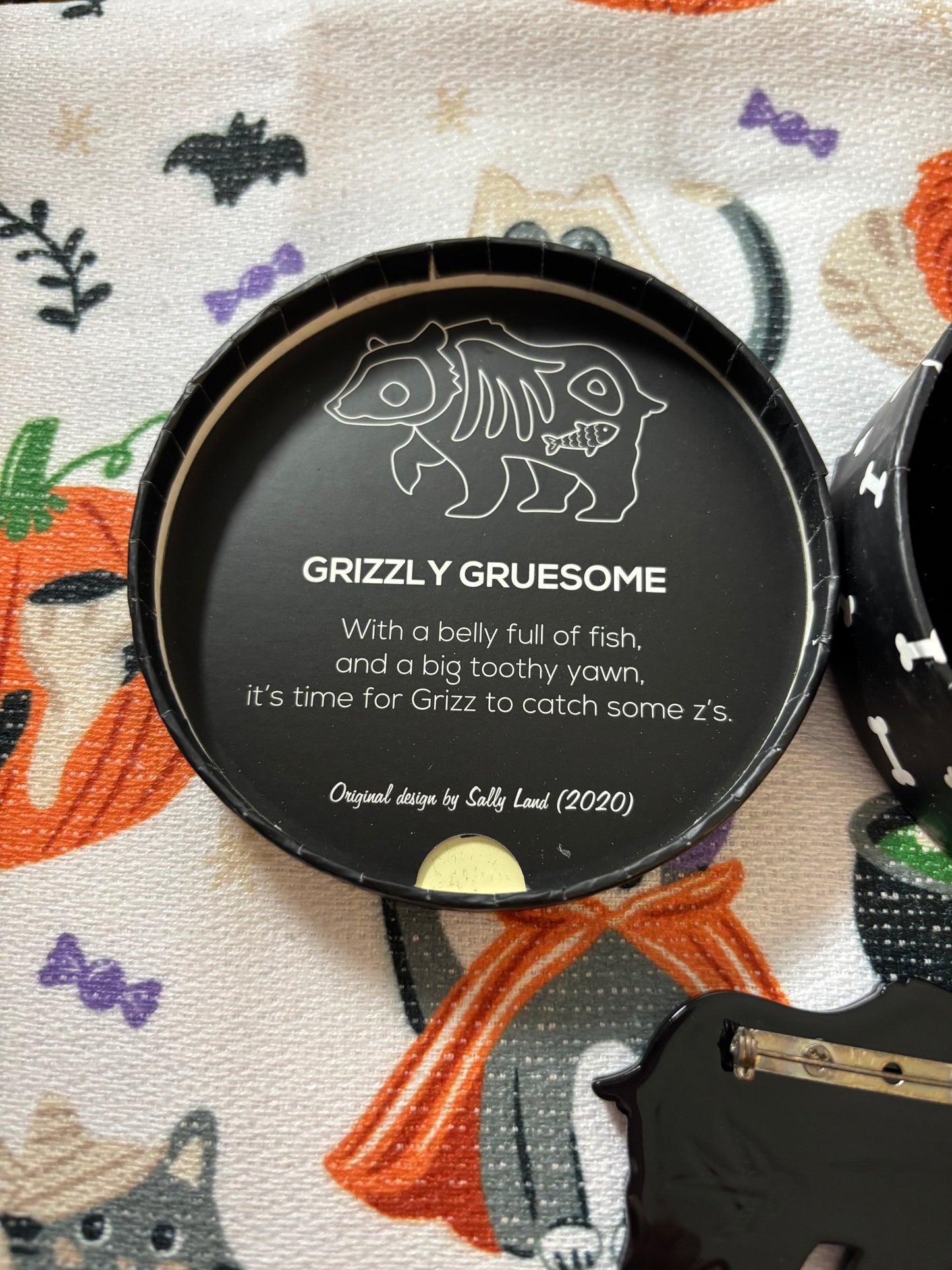 Pre Owned -  Grizzly Gruesome Brooch