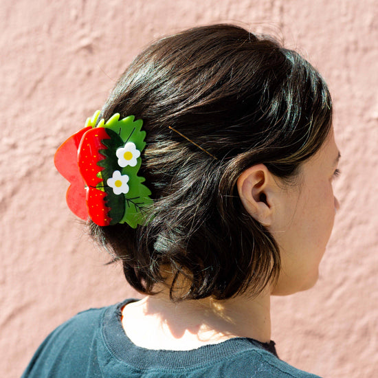 Strawberries and Flowers Hair Claw - expected first week in August - RESERVE NOW