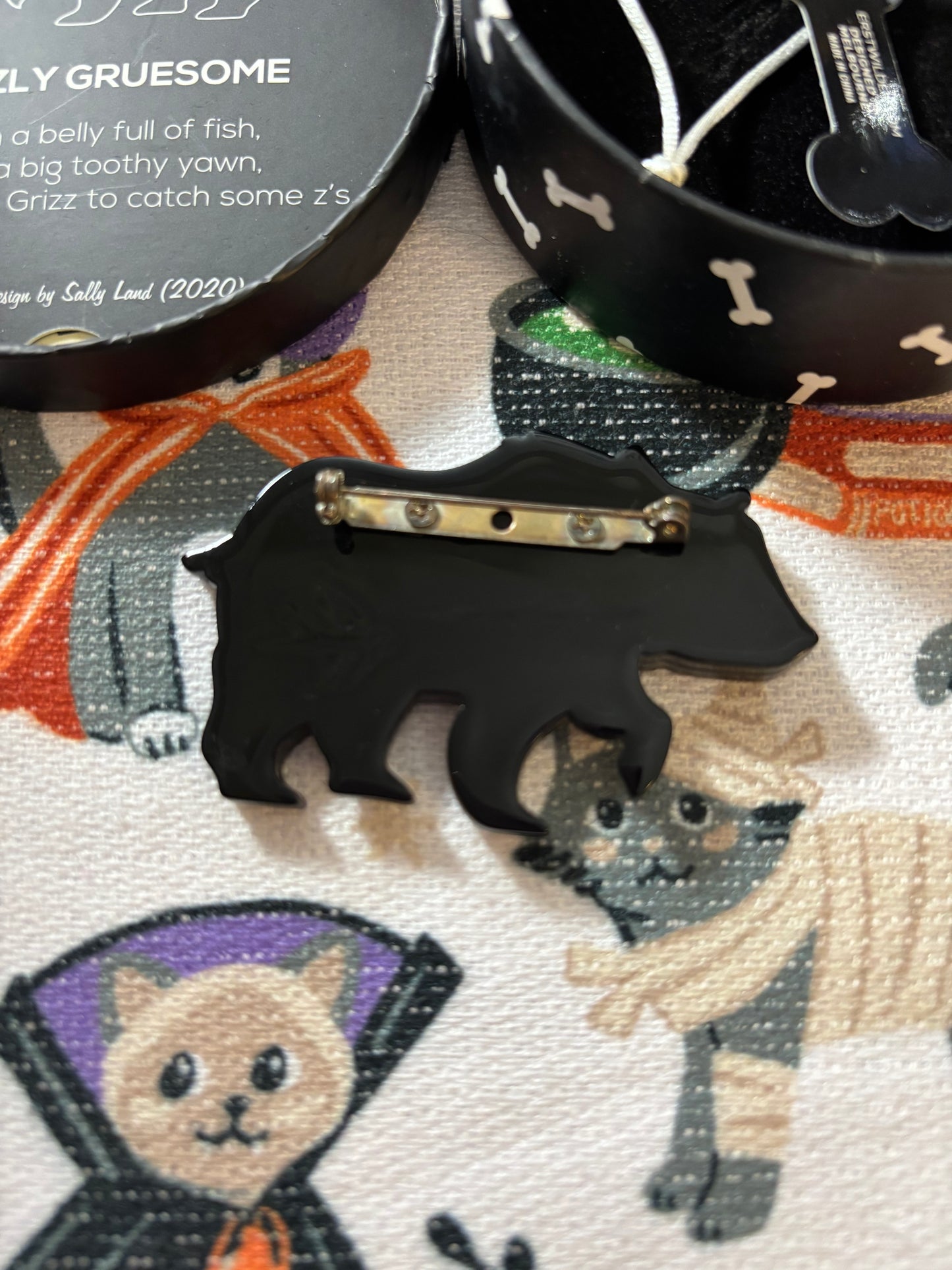 Pre Owned -  Grizzly Gruesome Brooch