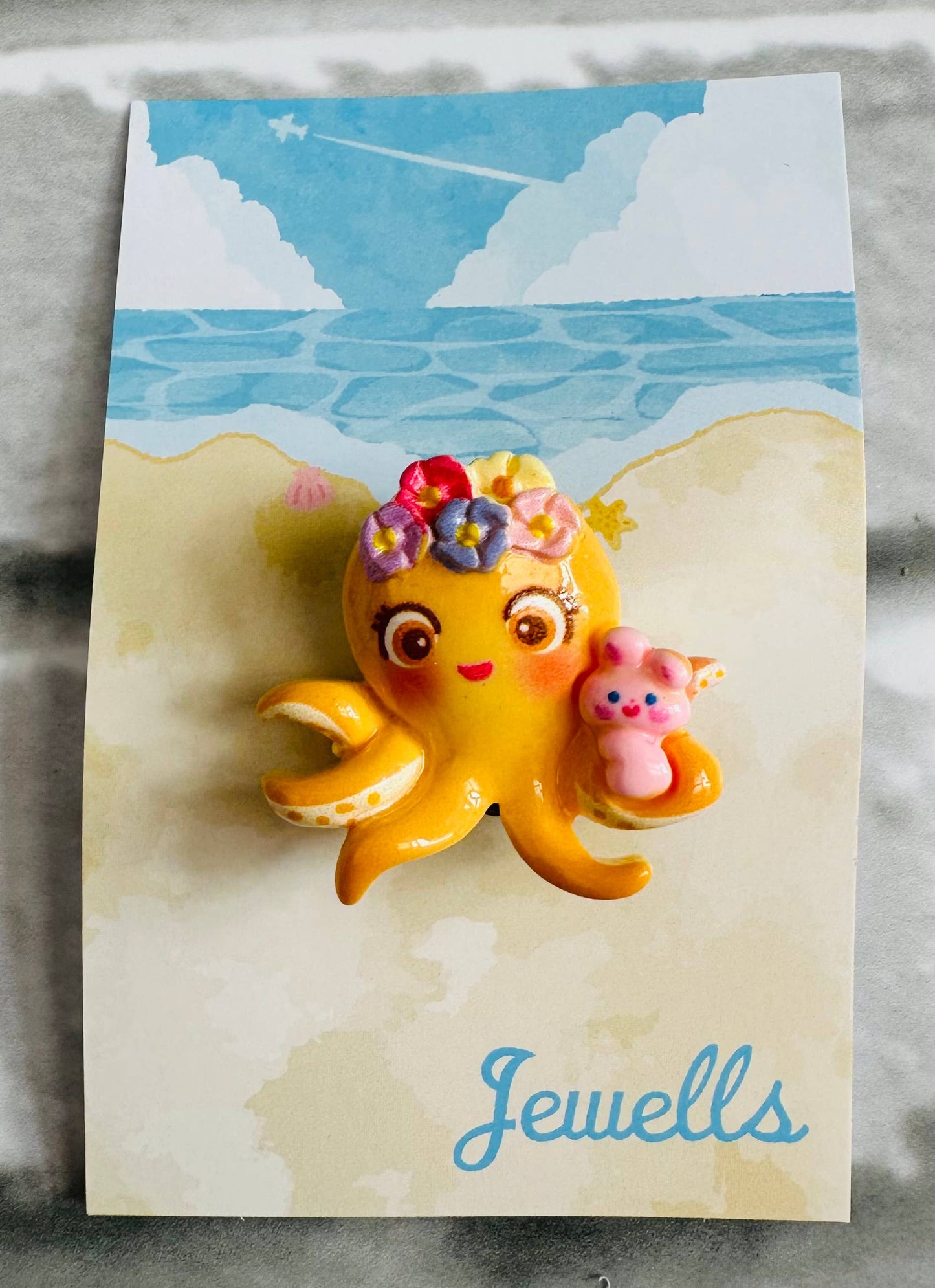 Octopus small resin brooch
