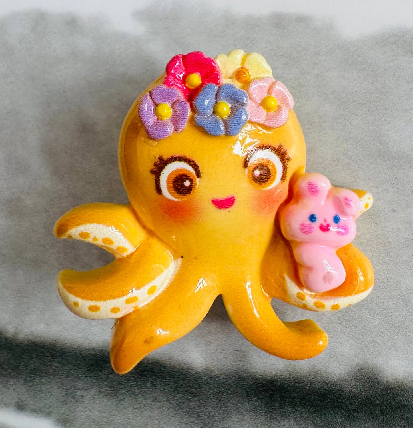Octopus small resin brooch